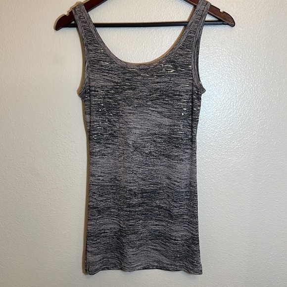 𝅺bke Sleeveless Tank Top - Picture 5 of 10